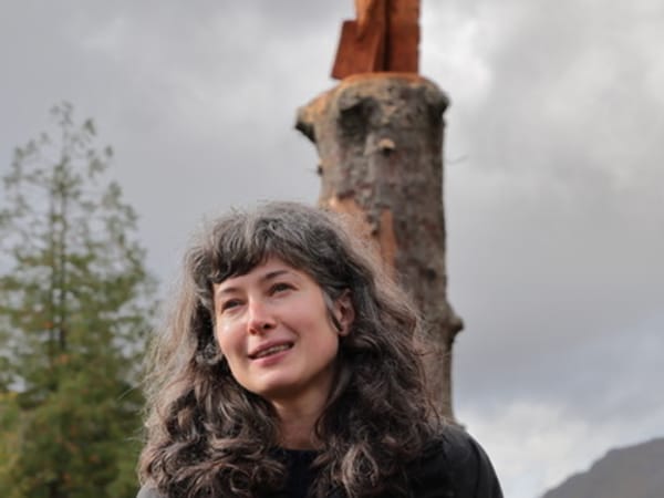 Justina Kasponyte in front of her Navvy sculpture